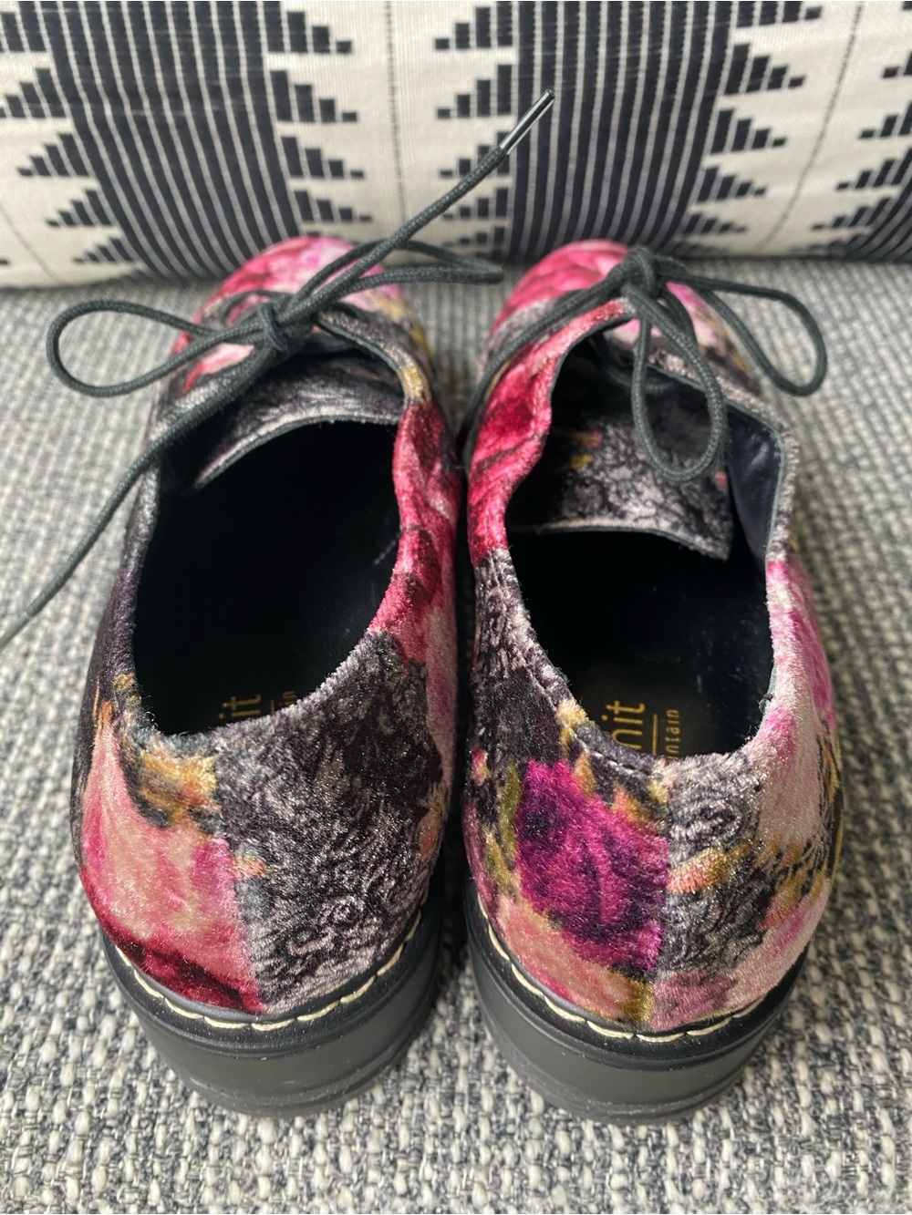 Summit by White Mountain Floral Velvet Platform - Picture 7 of 17